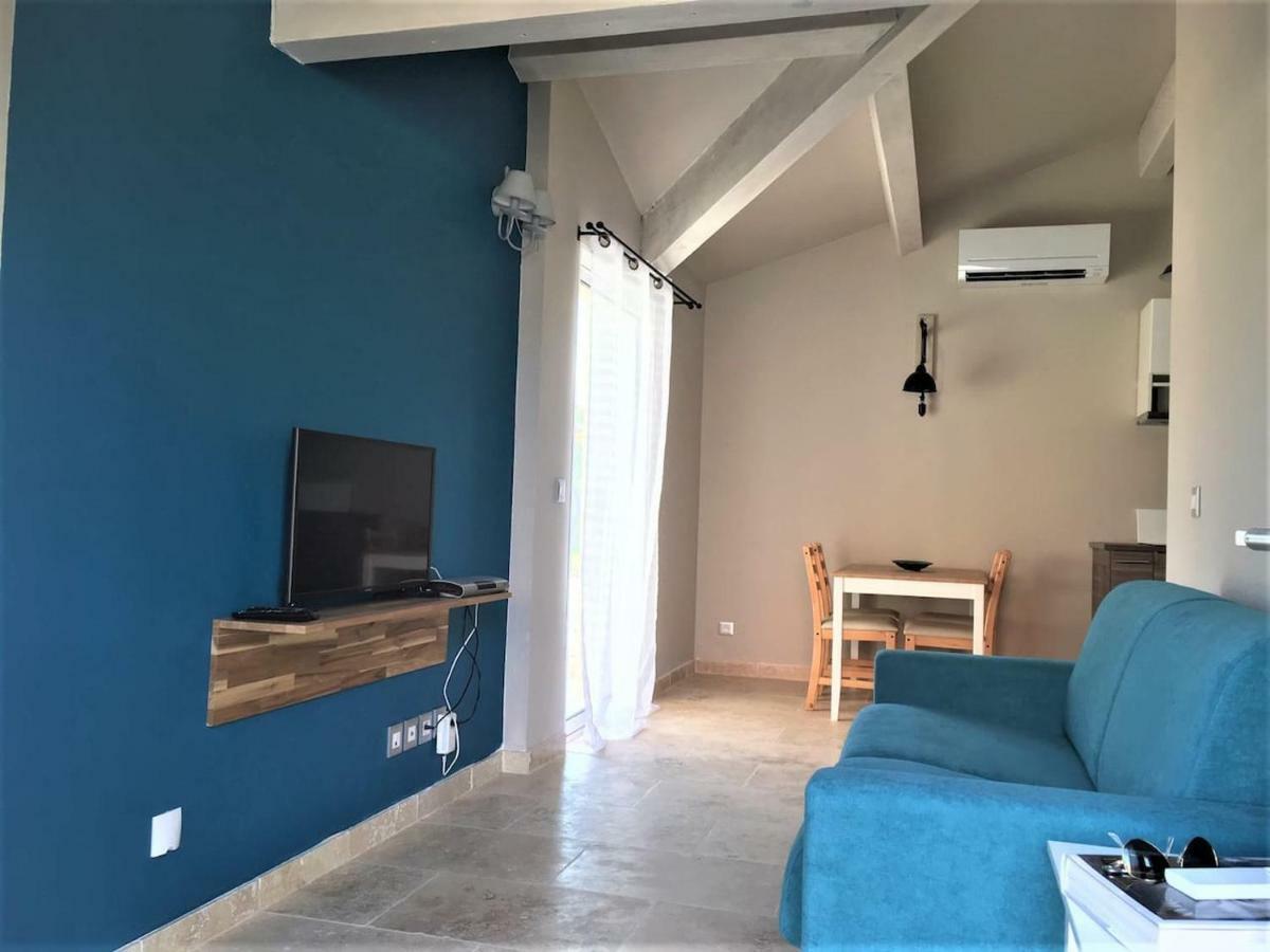 Coquet 2 Pieces Au Calme Avec Piscine Fontvieille Exterior foto