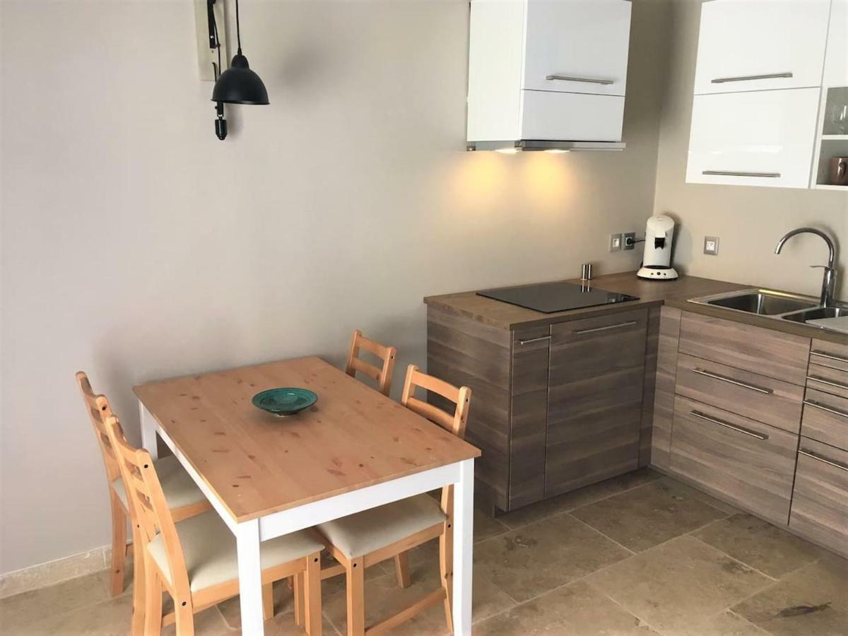Coquet 2 Pieces Au Calme Avec Piscine Fontvieille Exterior foto
