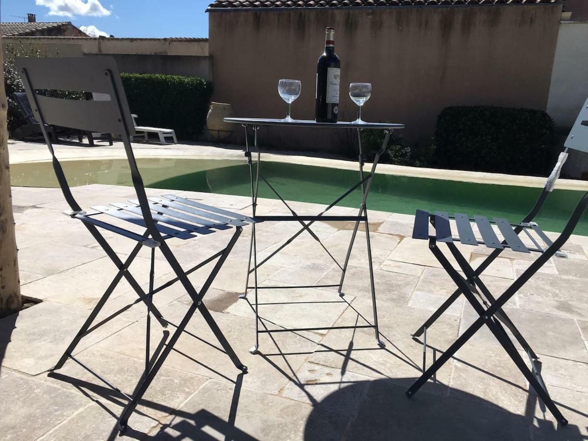Coquet 2 Pieces Au Calme Avec Piscine Fontvieille Exterior foto